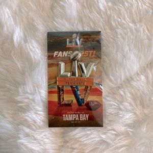 Brand New!!!! Tampa Bay Bucs LIV (Worker pin)